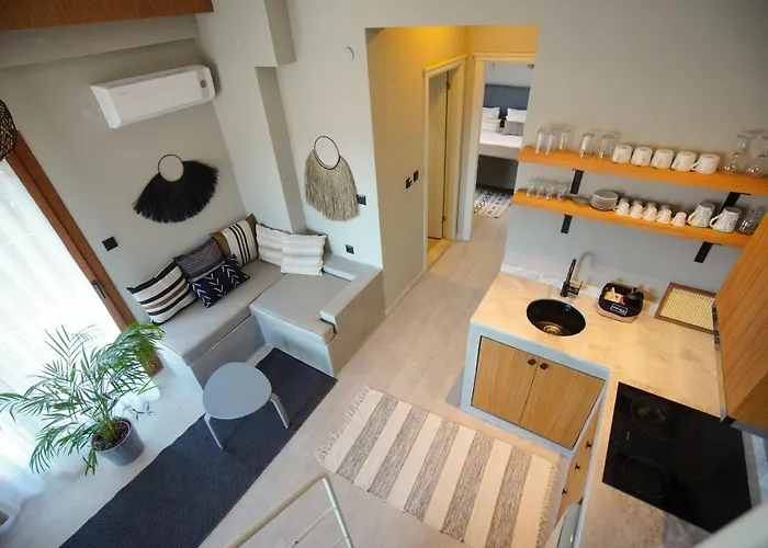 Alp Mandalin אקיאקה