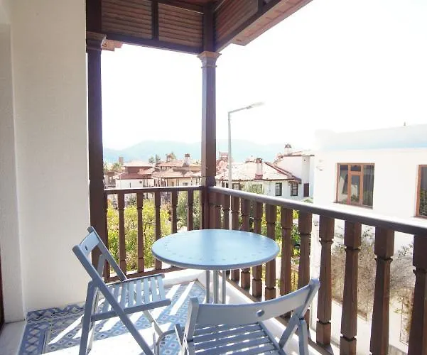 Alp Mandalin * אקיאקה