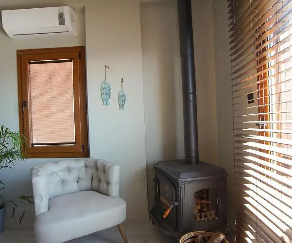 Alp Mandalin אקיאקה