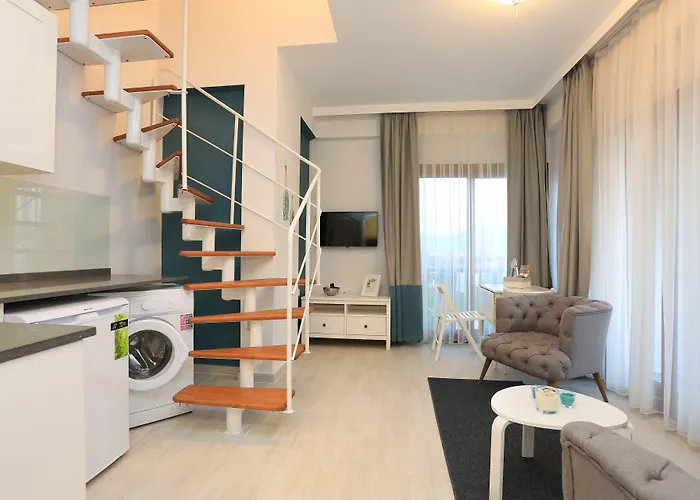 Alp Mandalin אקיאקה